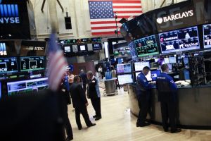 الأسهم الأميركية تفتح مرتفعة بفعل بيانات إيجابية