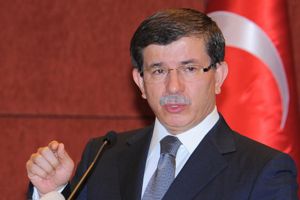 وزير الخارجية التركي: مجلس الأمن القومي يبحث التدخل العسكري في سورية