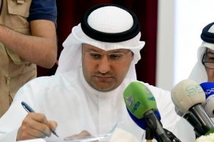 الكويت تستقدم فريقاً طبياً من الخارج للمساهمة في علاج مصابين التفجير الإرهابي