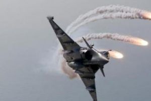 مقتل 19 من 'داعش' وإصابة 11 في قصف جوي على الموصل العراقية