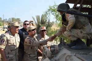 السيسي يزور شمال سيناء بعد أيام من هجوم كبير للمتشددين