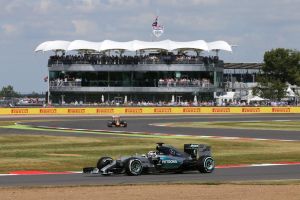 جائزة بريطانيا الكبرى: هاميلتون ينطلق على أرضه من المركز الأول