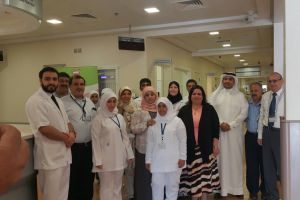 وكيل الصحة تتفقد سير العمل بوحدة الرعاية اليومية لمرضی فقر الدم المنجلي بالسلمانية