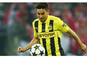 اللاعب جويندوجان يؤكد عدم نيته في الرحيل عن بوروسيا دورتموند