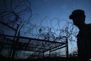 يوميات في غوانتانامو: تعذيب ودروس في 'الجنس الأميركي'