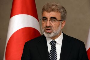 وزير الطاقة التركي: الإتفاق النووي بين إيران والسداسية الدولية تطور إيجابي للغاية