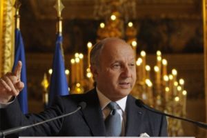 وزير الخارجية الفرنسي: الإتفاق مع إيران 'قوي بما يكفي' للسنوات العشر الأولى على الأقل