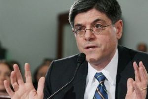 وزير الخزانة الأميركي يتوجه إلى أوروبا لإجراء مباحثات بشأن اليونان