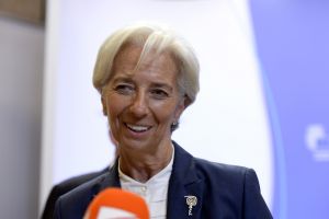 لاجارد: صندوق النقد مستعد للمشاركة في حزمة يونانية 'كاملة'