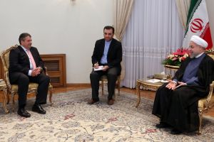 وزير الاقتصاد الألماني يختتم زيارته لإيران بجولة سياحية في أصفهان