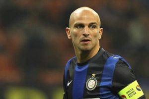 الأرجنتيني كامبياسو يقرر الرحيل عن ليستر سيتي