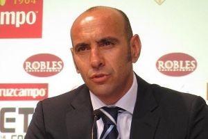 أشبيلية يجدد عقد مدير الكرة مونشي حتى 2020