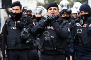 مسئول: مقتل جندي تركي في اشتباك عبر الحدود مع داعش في سوريا 