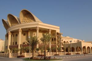 خالد بن خليفة يشيد بالأمر الملكي بإنشاء 'الأرشيف الوطني' بـ'عيسى الثقافي'