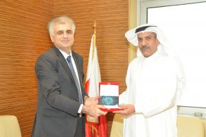 رئيس 'الأعلى للقضاء' يلتقي المدير التنفيذي لتقنية المعلومات بـ 'طيران الخليج'