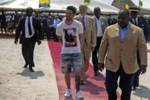 سياسيون في غابون: ما فعله ميسي «ضرباً من الوقاحة»