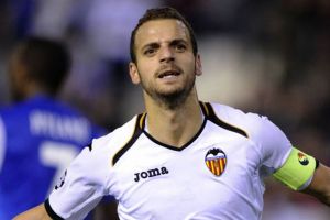 فياريال يرغب في ضم روبرتو سولدادو من توتنهام الإنجليزي