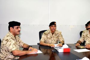 رئيس هيئة الأركان يزور إحدى وحدات قوة دفاع البحرين