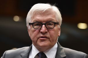 وزير الخارجية الألماني: أعمال العنف الموجهة ضد اللاجئين تعد شيئاً مأساوياً ومخجلاً