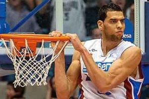 الماجري أول تونسي في دوري كرة السلة الأميركي للمحترفين