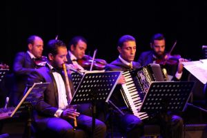 شاهد الصور... انطلاق أولى حفلات 'صيف البحرين' من الصالة الثقافية مساء أمس