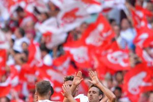 أرسنال يهزم تشيلسي بهدف تشامبرلين ويتوج بلقب الدرع الخيرية