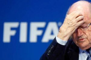 بلاتر يتخلى عن مقعده في اللجنة الاولمبية الدولية