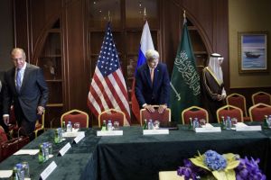 بدء لقاء لافروف وكيري على هامش قمة آسيان في كوالالمبور