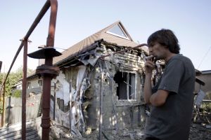 مقتل جندي أوكراني وإصابة تسعة بجروح في شرق البلاد