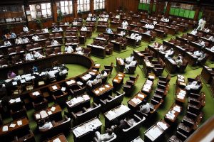 نواب هنود يسخرون من طلب وفد برلماني من بوتان لتعليمهم قواعد الديمقراطية