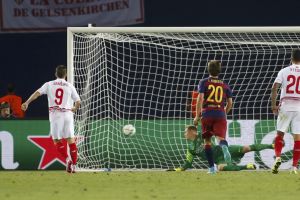 شاهد الصور...  برشلونة يهزم اشبيلية 5-4 بعد وقت اضافي ويتوج بطلا لكأس السوبر الاوروبية لكرة القدم