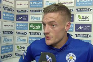 ليستر سيتي يغرم مهاجمه فاردي بسبب سباب عنصري