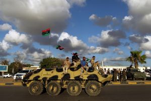 رئيس هيئة عمليات الجيش الليبي يصل إلى القاهرة لبحث التطورات الأخيرة في بلاده