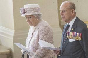 اليزابيث الثانية الأطول جلوسًا على العرش من ألف عام