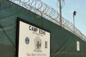 البنتاغون ينظر في بدائل لمعتقل غوانتانامو على الأراضي الأميركية