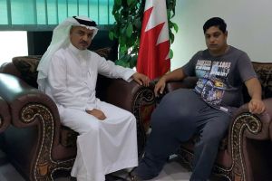 النائب المحفوظ يناشد الجهات المسئولة إنقاذ الشاب مصطفى من مرض 'داء الفيل'