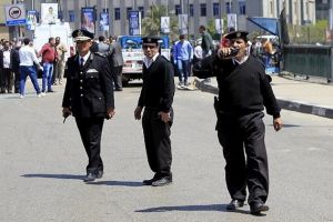 مصر: احتجاج نحو 200 شرطي مطالبين برفع أجورهم