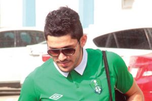 اليوناني دونيس يخطط لخطف ثنائي أهلي جدة لدعم الهلال