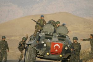 الجيش التركي: مسلحون مشتبه بانتمائهم حزب العمال الكردستاني وراء اختطاف 11 موظفا بالجمارك