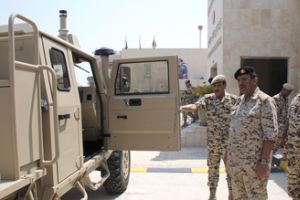 القائد العام يتفقد وحدات قوة الدفاع ويطلع على الجهوزية العسكرية