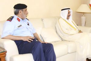 القائد العام يستعرض الموضوعات ذات الاهتمام المشترك مع السفير الكويتي