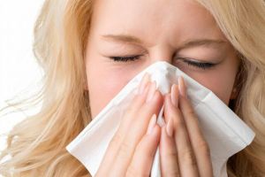 دراسة: النوم بشكل كاف يقي من مخاطر نزلات البرد