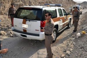 إغلاق المنافذ البرية والرملية المؤدية إلى مكة