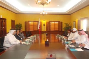 اللجنة الأولمبية البحرينية و'الصحة' تبحثان تنفيذ توجيهات العاهل لإنشاء مستشفى متخصص بالطب الرياضي