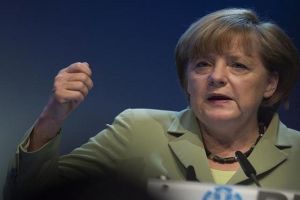 ميركل: نحن بحاجة للعمل مع روسيا لحل الأزمة السورية