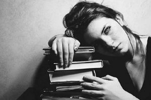 تقف على الصداقة بين امرأتين... والمدينة التي تُشكِّل الطِبَاع لدى البشر