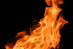 مهاجر يشعل النار في نفسه بمركز احتجاز أسترالي