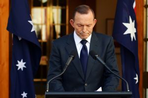 توني أبوت يعتزم البقاء في البرلمان الأسترالي بعد الإطاحة به من رئاسة الوزراء