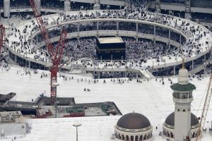 السعودية: انهيار جزء من جبل في مكة