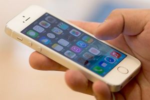 برامج خبيثة تستهدف متجر تطبيقات 'أبل'